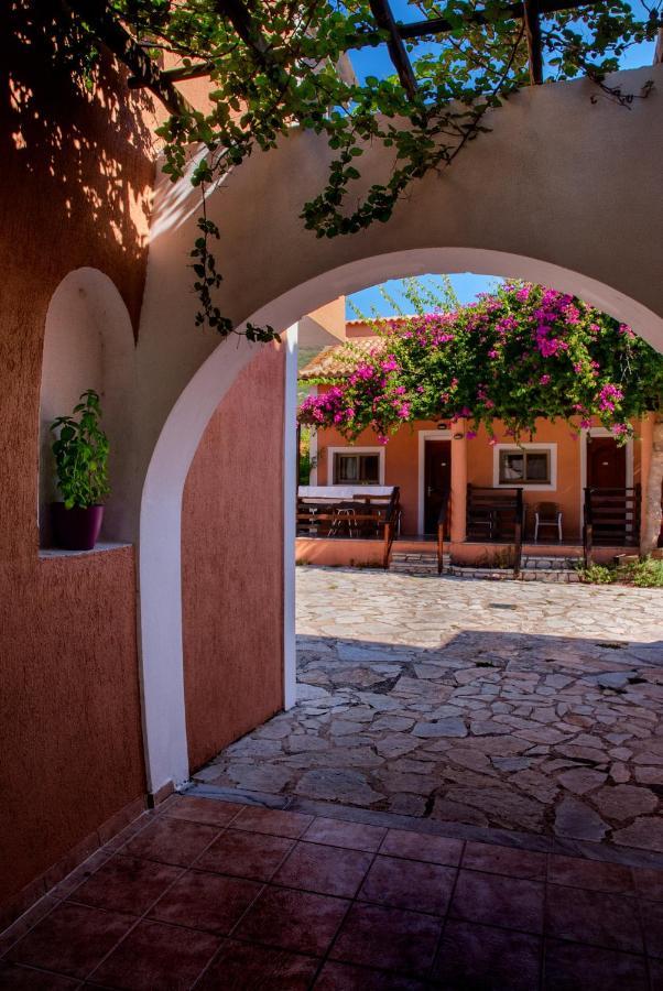 Отель Efrosini Village Кателиос